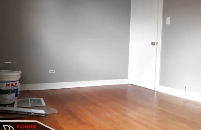 2259 W Hirsch St 2W Gallery 4