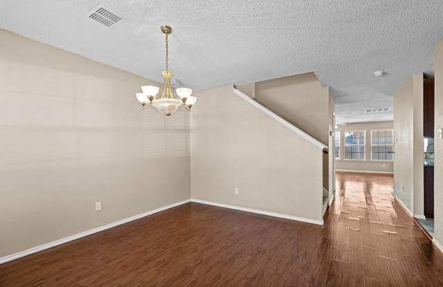 2413 Havenshire Drive Gallery 4