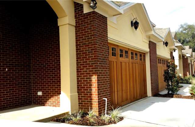 Great Upscale 3 Bedroom 3.5 Bathroom Townhouse - 1812 Ashley Hall Way, Tallahassee, FL 32308