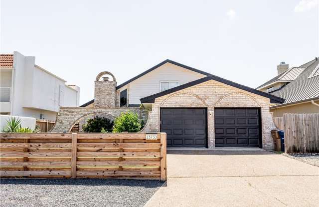 13733 A La Entrada Street NE photos photos