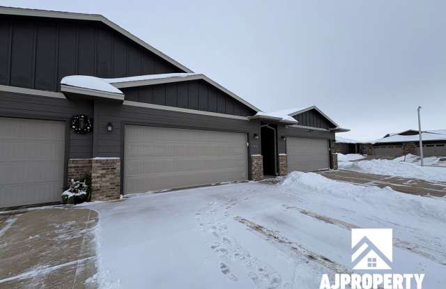 9402 W. Broek Dr. - 9402 West Broek Drive, Sioux Falls, SD 57106