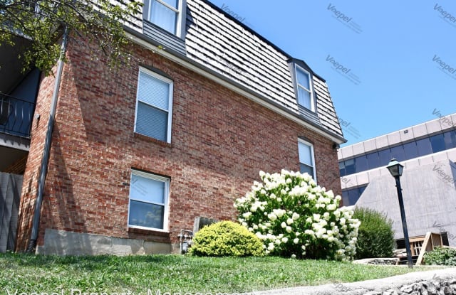 4726 Belleview Ave. Gallery 2