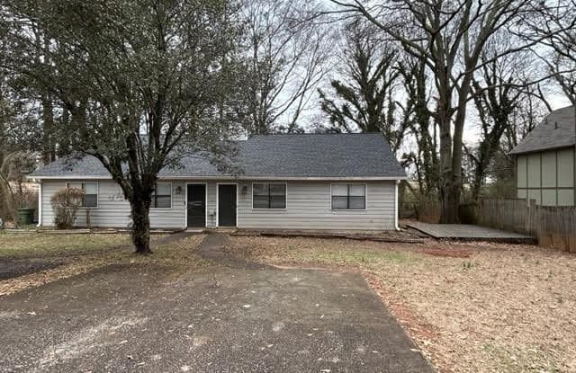 5002 Hawthorne Court SE - 5002 Hawthorne Court, Smyrna, GA 30080