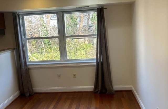 4800 C ST SE #302 Gallery 3