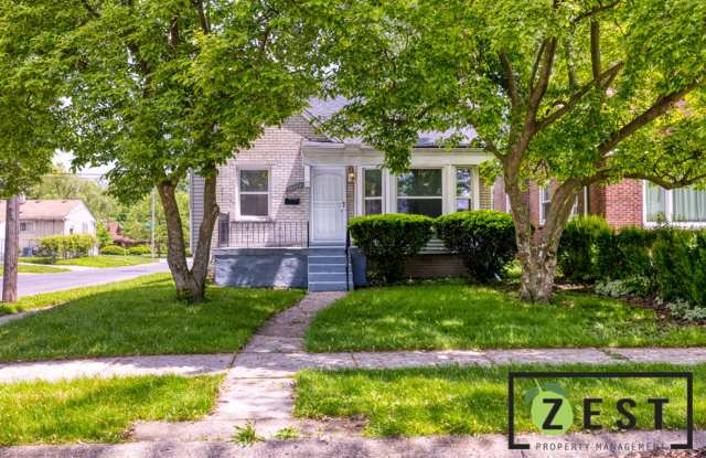 Amazing 3Bed 1Bath BRICK BUNGALOW Gallery 1