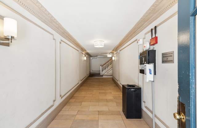 4540 California Gallery 2