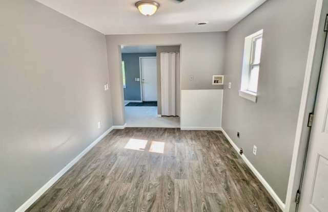 3909 West Kearsley Street Gallery 4