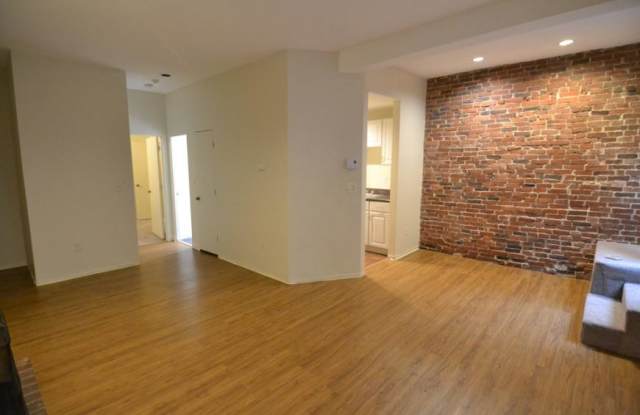 23 Saint Germain St. Gallery 2