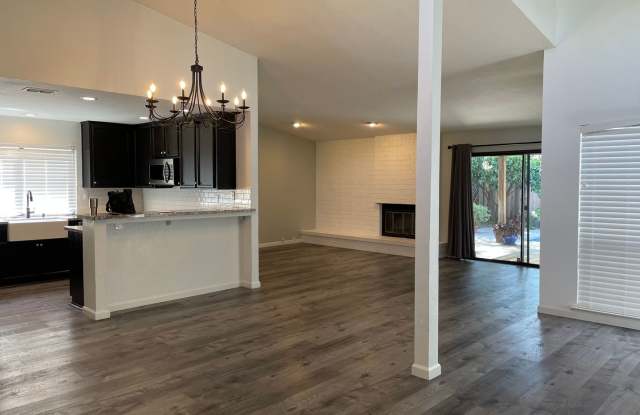 Beautiful 3 Bedroom 2 Bathroom w/Pool photos photos