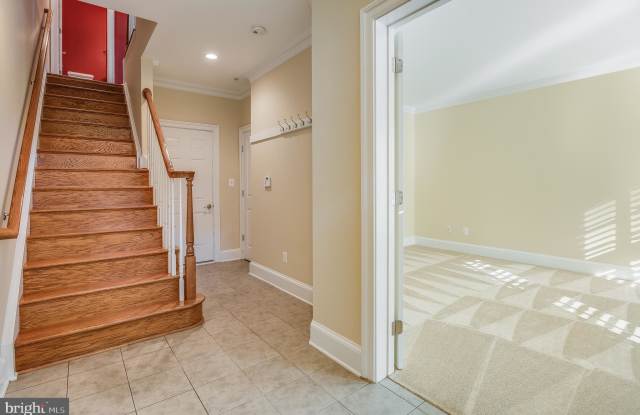 1760 POTOMAC GREENS DRIVE Gallery 2