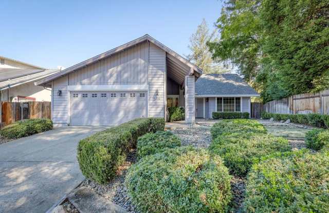 Lovely 3-Bedroom Home on a Cul-De-Sac in Fair Oaks photos photos
