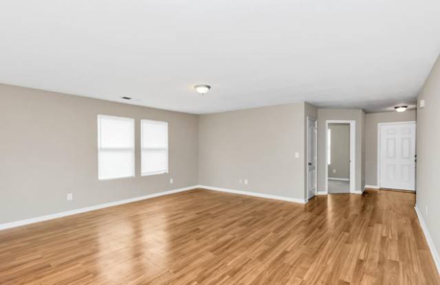 142 Vancouver Road Gallery 4
