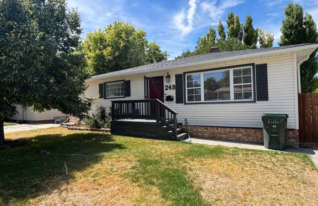 4 Bedroom 2 Bathroom photos photos