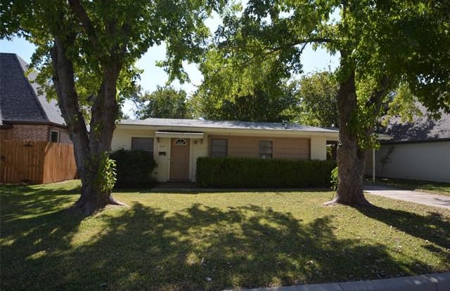 5817 Pollard Drive - 5817 Pollard Drive, Westworth Village, TX 76114