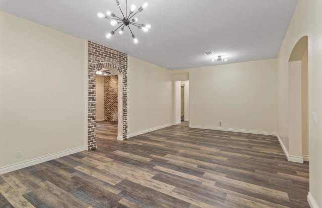 175 Northwest Willow Grove Avenue Gallery 4