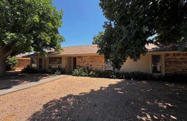 4027 Angelina Dr Gallery 2
