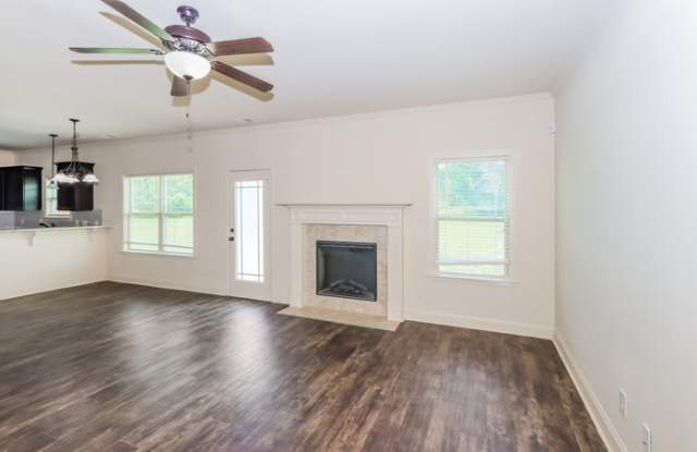 520 Trousseau Lane Gallery 2