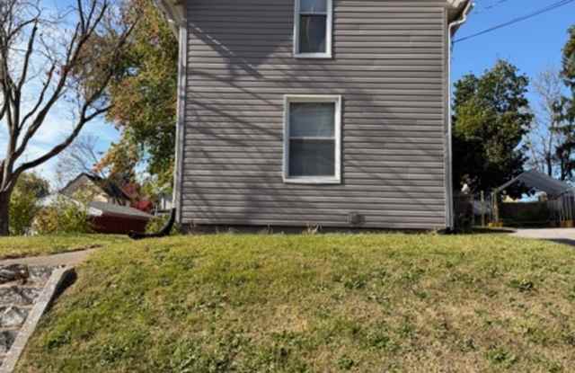 2 Bedrooms  1 Bathroom in Barberton (West Side) - 20 23rd Street Northwest, Barberton, OH 44203
