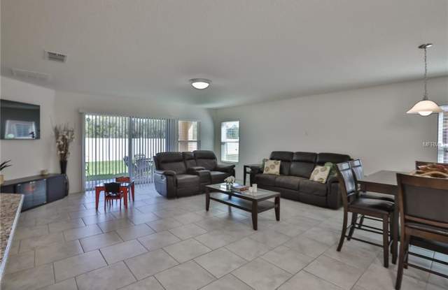14320 ROMEO BOULEVARD Gallery 4