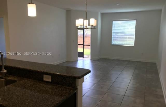 3348 RODRICK CIR Gallery 3
