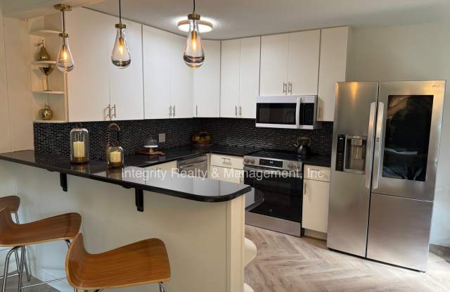 2 Bed/2 Bath, 1,068 Sqft - 2150 S Vaughn Way Unit 204D Aurora, CO 80014 Gallery 1