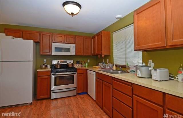 7518 145th Street Ct E Gallery 4