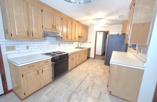 3 bedroom/ 2 bathroom- Phillips Lake Gallery 4