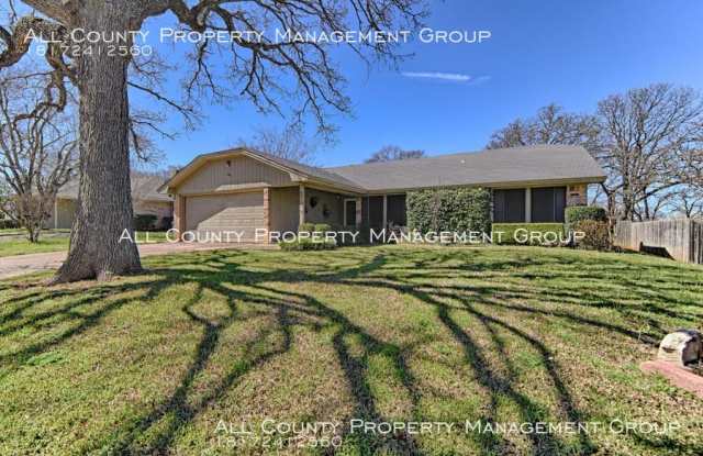 3017 Oak Ridge Drive - 3017 Oak Hills Court, Hurst, TX 76054