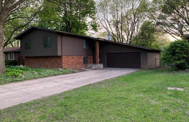 516 Northwest Beechwood Street photos photos