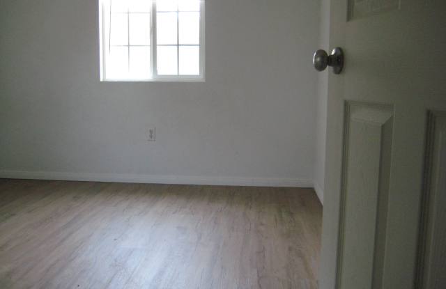 253 Leighton Drive Gallery 4
