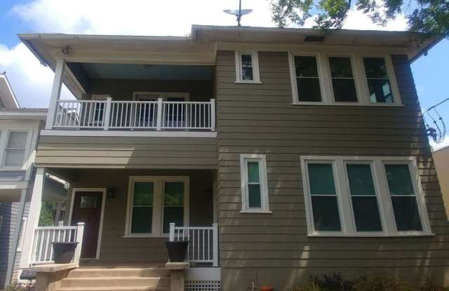 411 W Mistletoe Ave photos photos