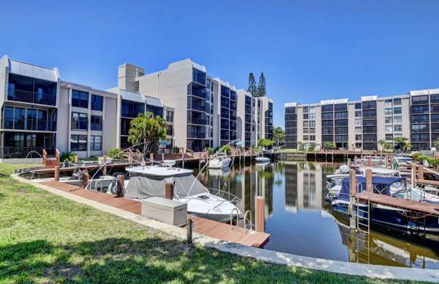 4 Royal Palm Way Gallery 2