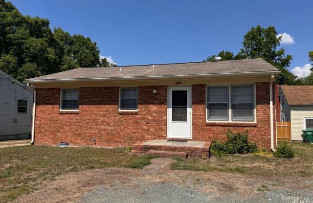 3 BED, 1 BATH BRICK HOME IN HIGH POINT AVAILABLE NOW! photos photos