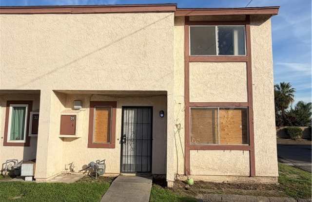 369 N Eucalyptus - 369 North Eucalyptus Avenue, Rialto, CA 92376