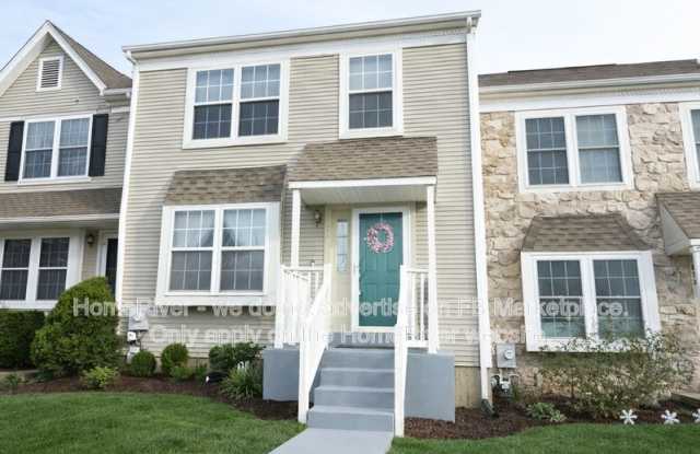 668 Longwood Rd photos photos