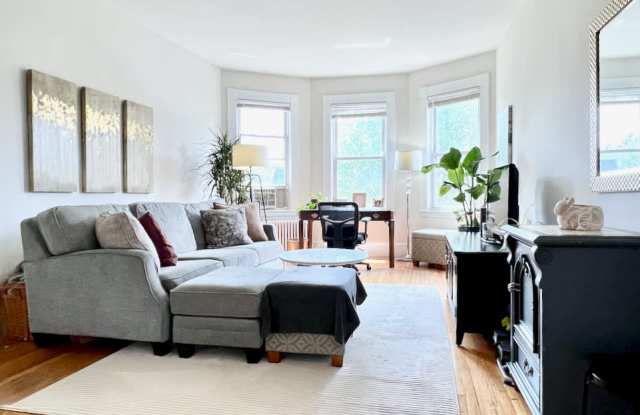 74 Walnut St - 74 Walnut Street, Somerville, MA 02143