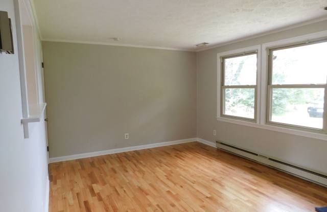 Ranch Style Home Located in Berryville, VA Gallery 4