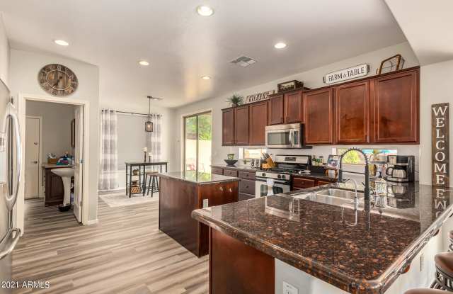 4371 E TURNBERRY Court Gallery 4