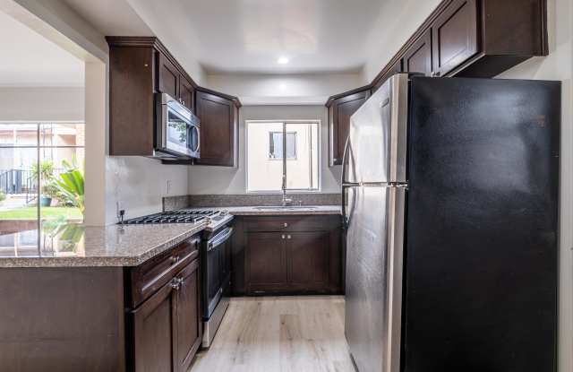 608 Illinois Ct Gallery 3