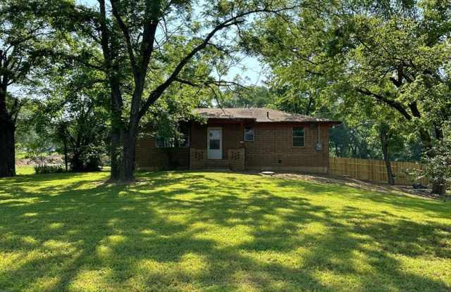 4 BED 2 FULL BATH photos photos