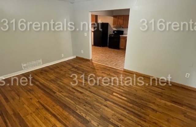$999 - **COMING SOON** 3 bedroom / 1.5 bathroom - Single Family Home Gallery 2