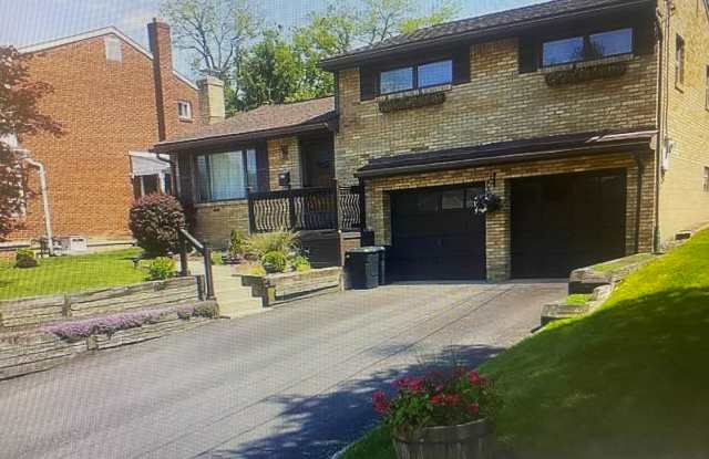 Amazing Single Family Home - 764 Clearview Drive, Allegheny County, PA 15147