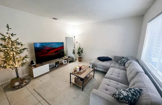 518 Camino Ct Gallery 2