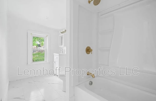 9 Martel Street - 2 Gallery 4
