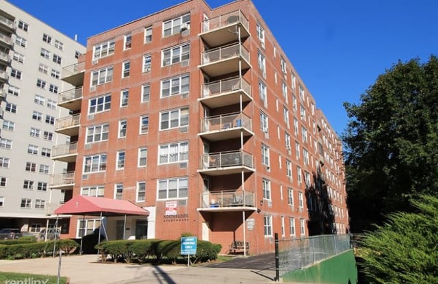 The Siena Building - 2340 North Avenue, Bridgeport, CT 06604