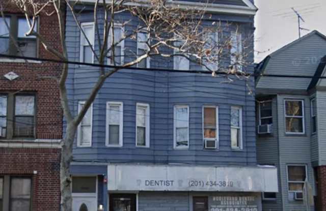 2275 JOHN F KENNEDY BLVD photos photos