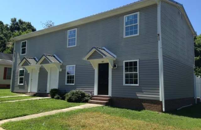 Two bedroom, 1.5 bath townhome in Burlington - 909 Stone Street, Burlington, NC 27215