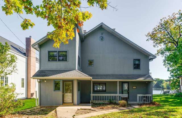 42385 N Woodbine Avenue Gallery 1