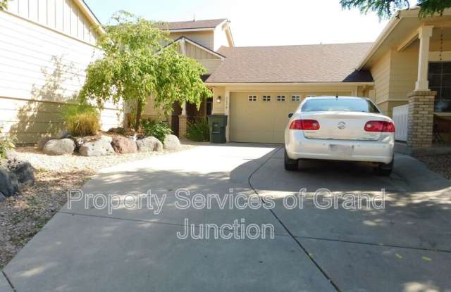 733 Lakeview Court photos photos