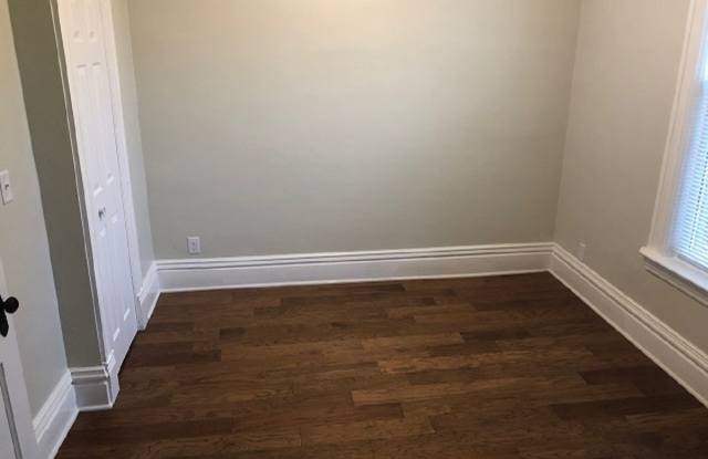 228 Victoria St Apt 2 Gallery 3